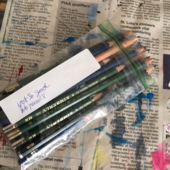 Various drawing pencils - Picture 1 of 2